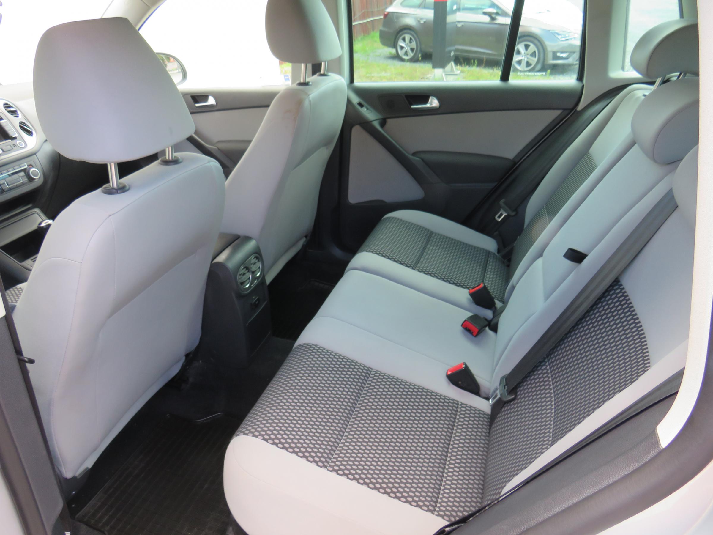 Volkswagen Tiguan, 2010 - pohled č. 11