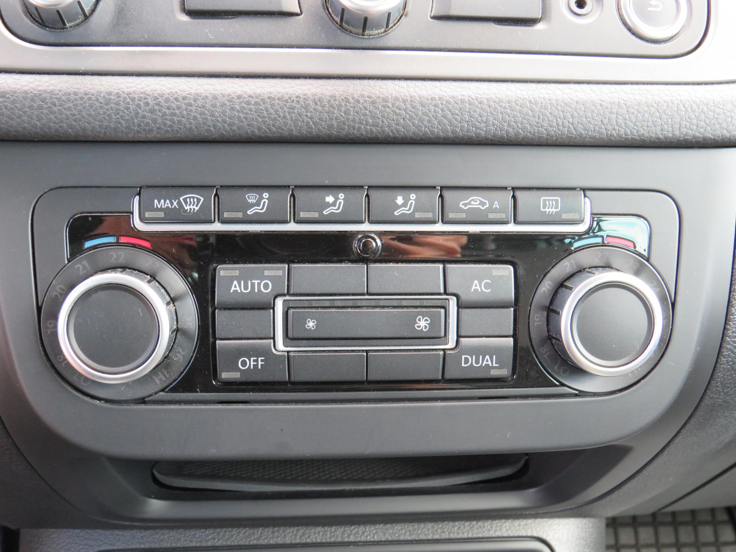 Volkswagen Tiguan, 2010 - pohled č. 15