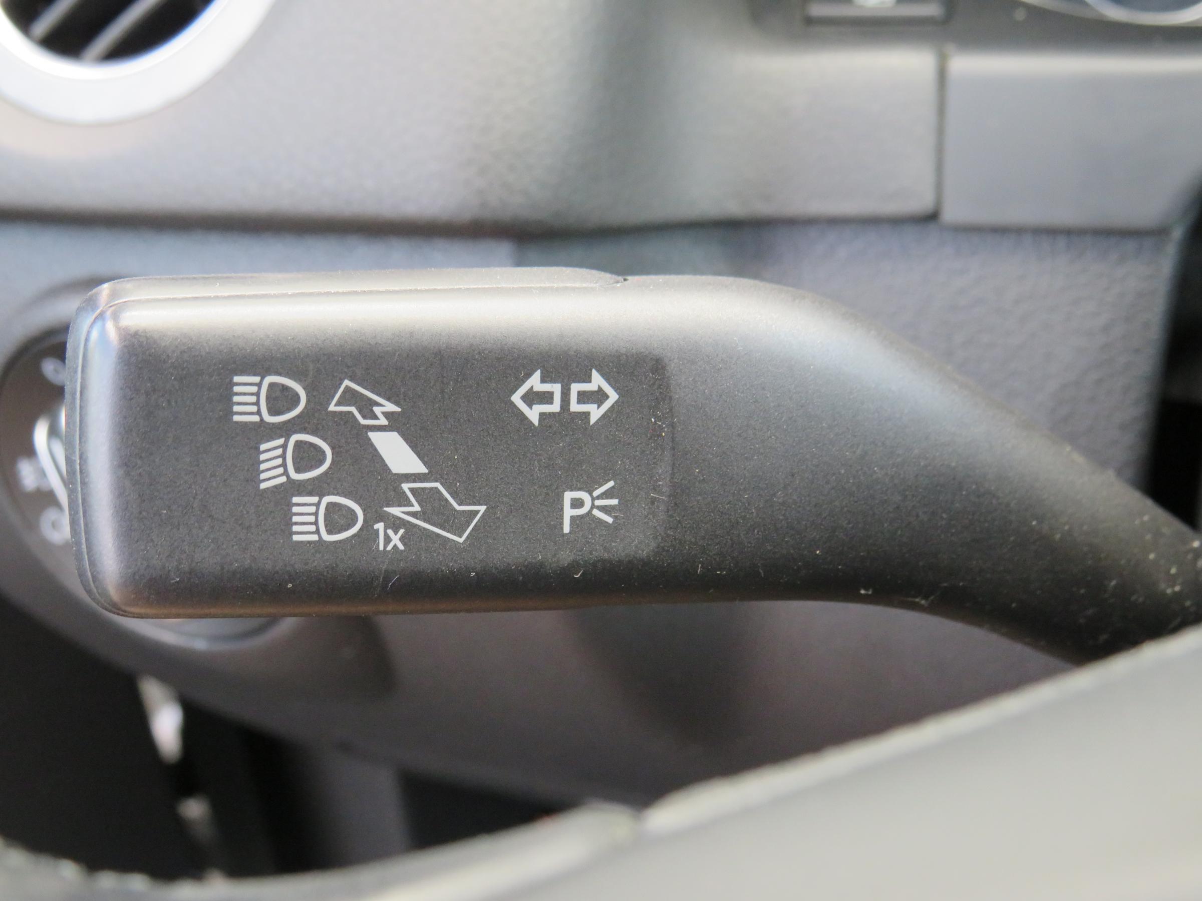 Volkswagen Tiguan, 2010 - pohled č. 17