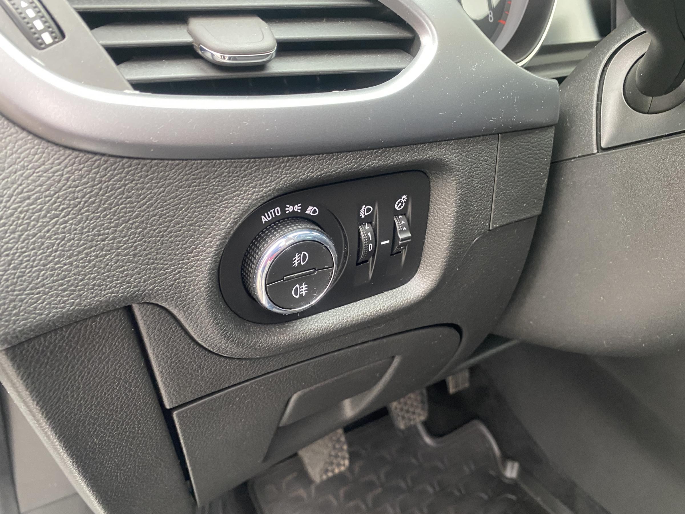 Opel Astra, 2019 - pohled č. 15