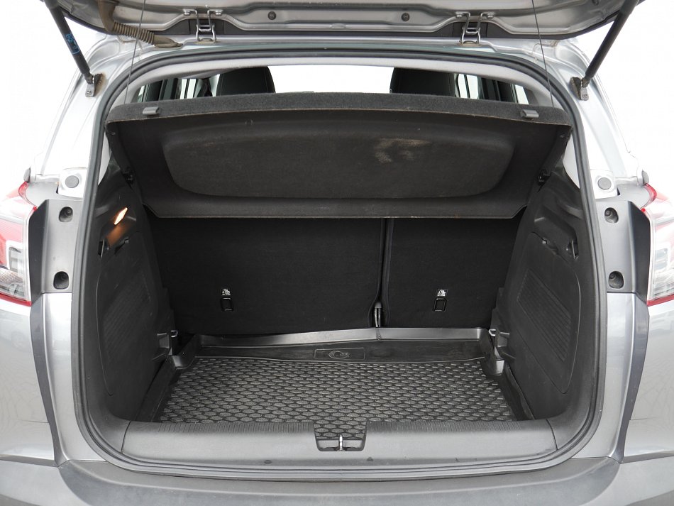 Opel Crossland X 1.2 i 