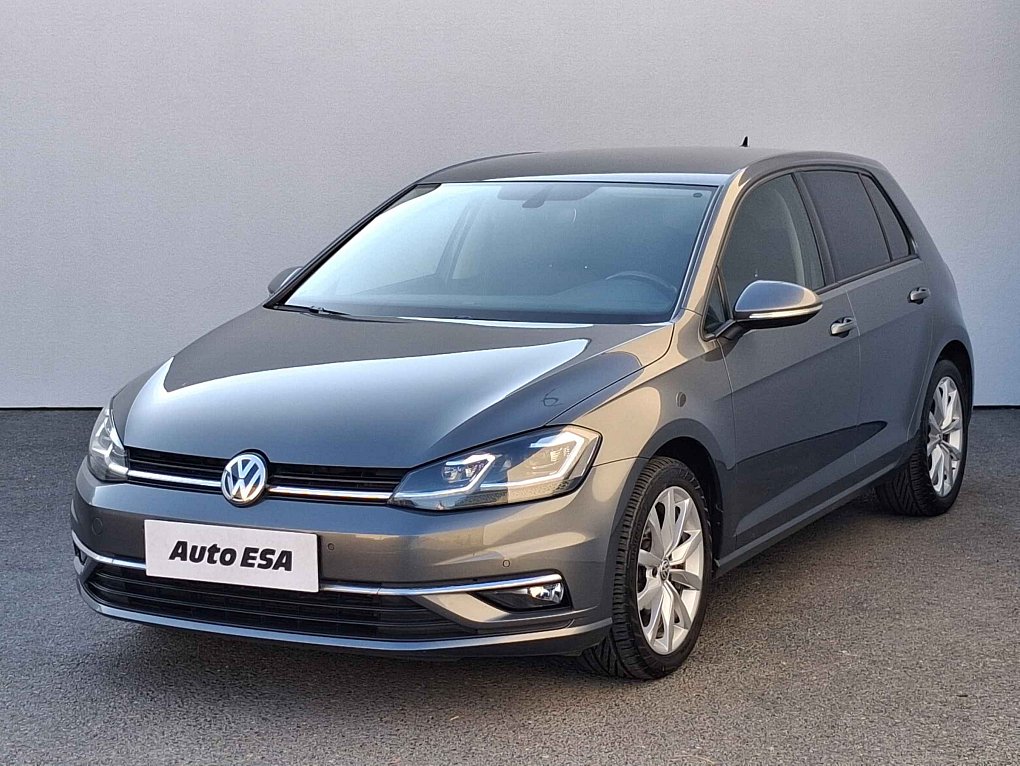 Volkswagen Golf 1.0TSI 