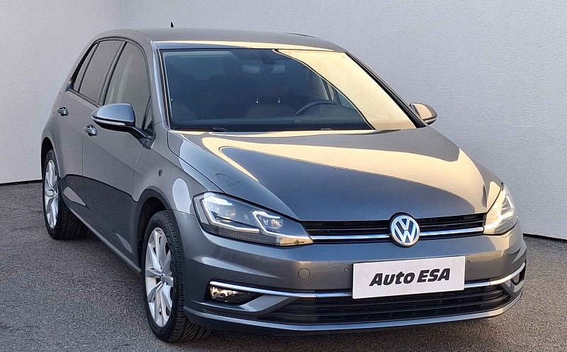 Volkswagen Golf 1.0TSI 