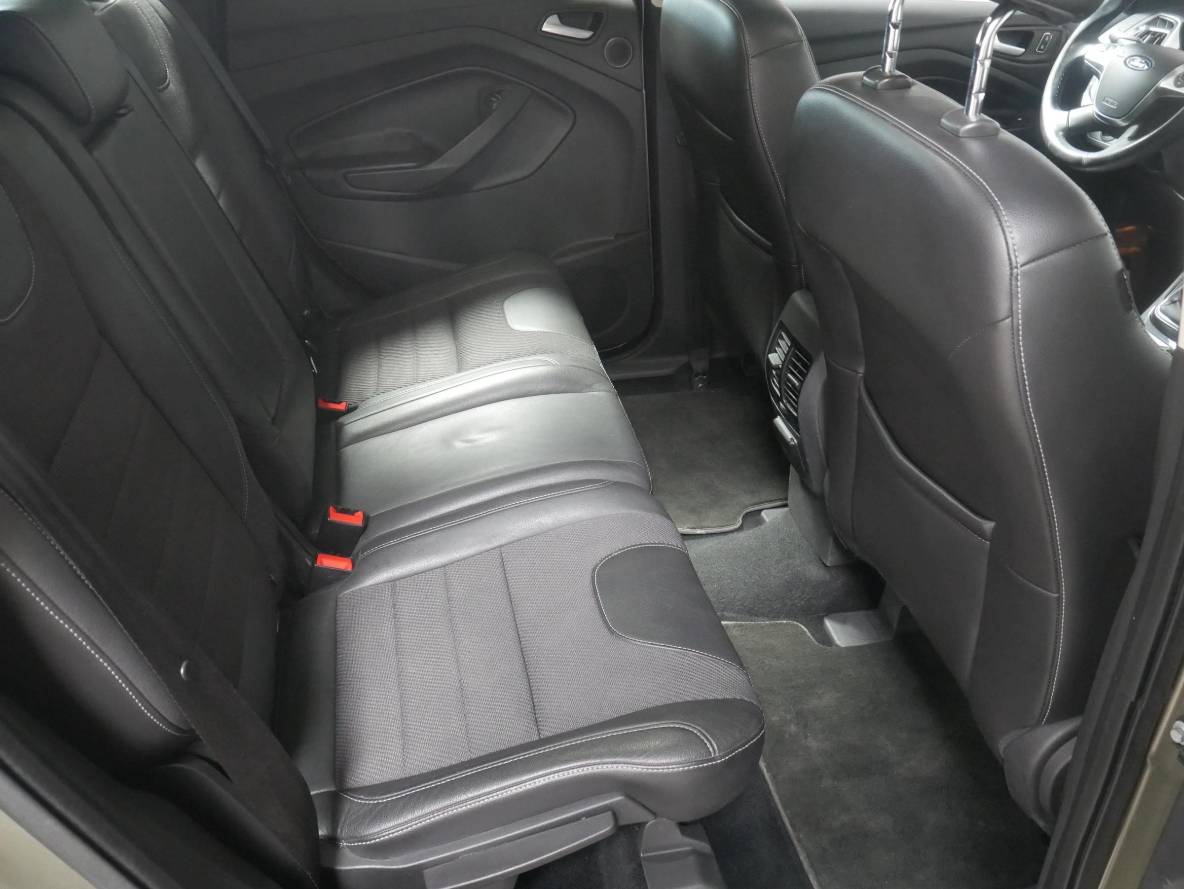 Ford Kuga, 2013 - pohled č. 11