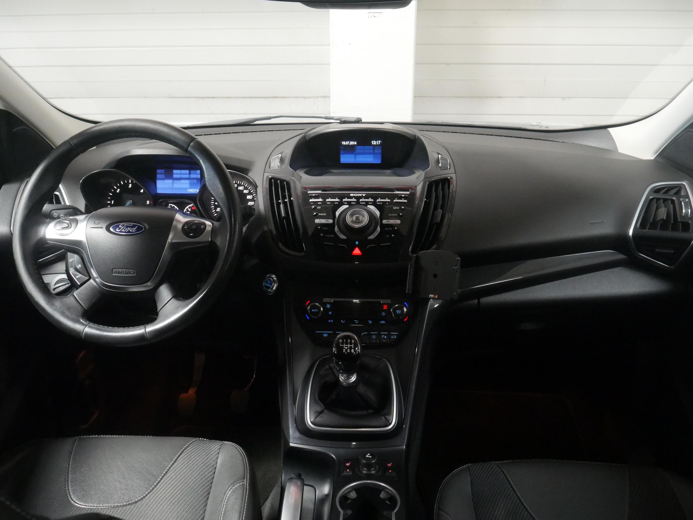 Ford Kuga, 2013 - pohled č. 13