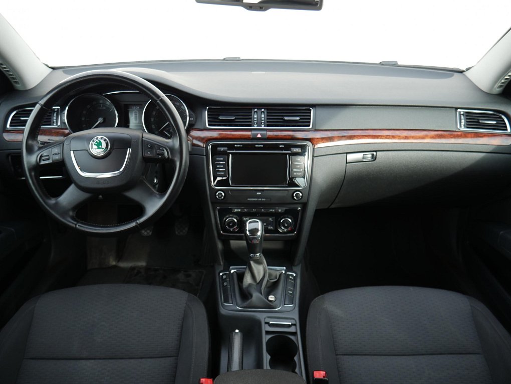Škoda Superb II 2.0 TDi Elegance