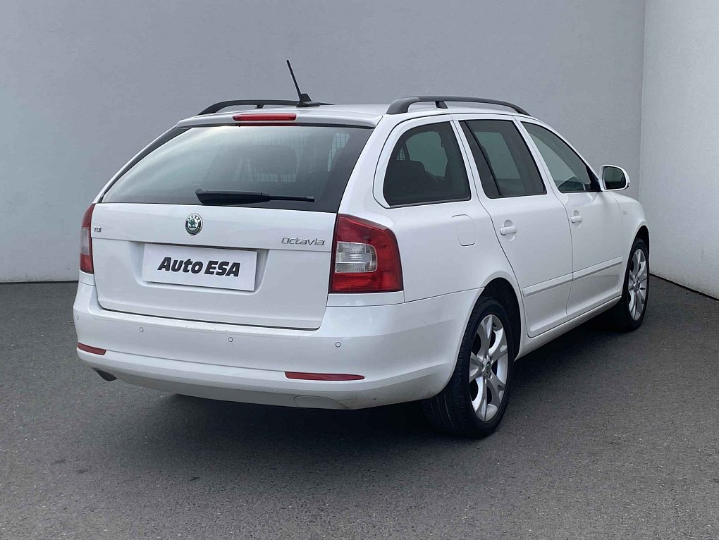 Škoda Octavia II 2.0 TDi Family