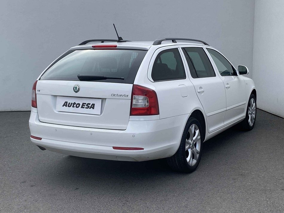 Škoda Octavia II 2.0 TDi Family