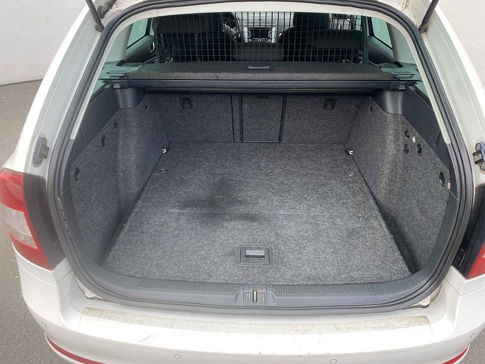 Škoda Octavia II 2.0 TDi Family