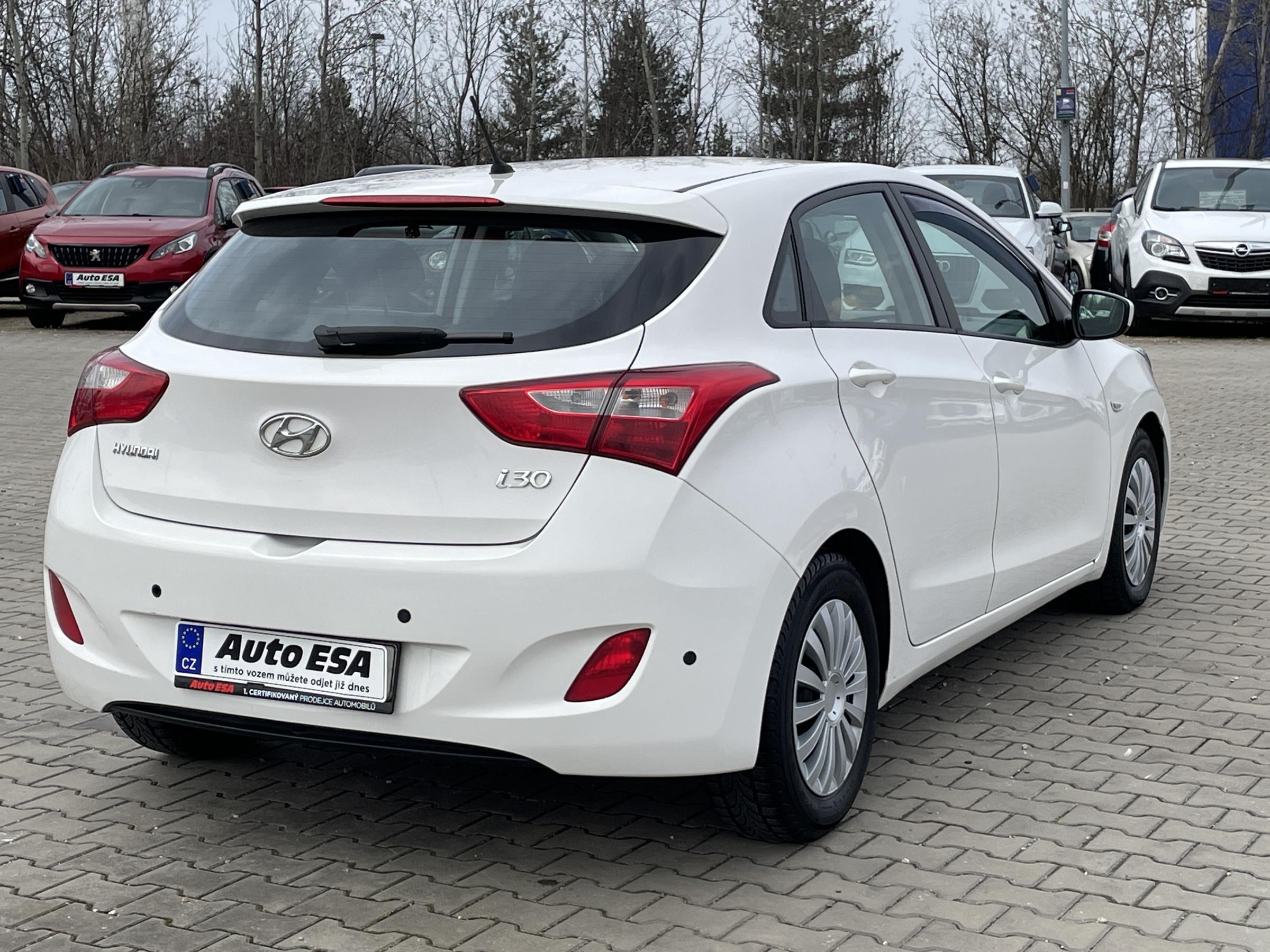 Hyundai i30, 2013 - pohled č. 4