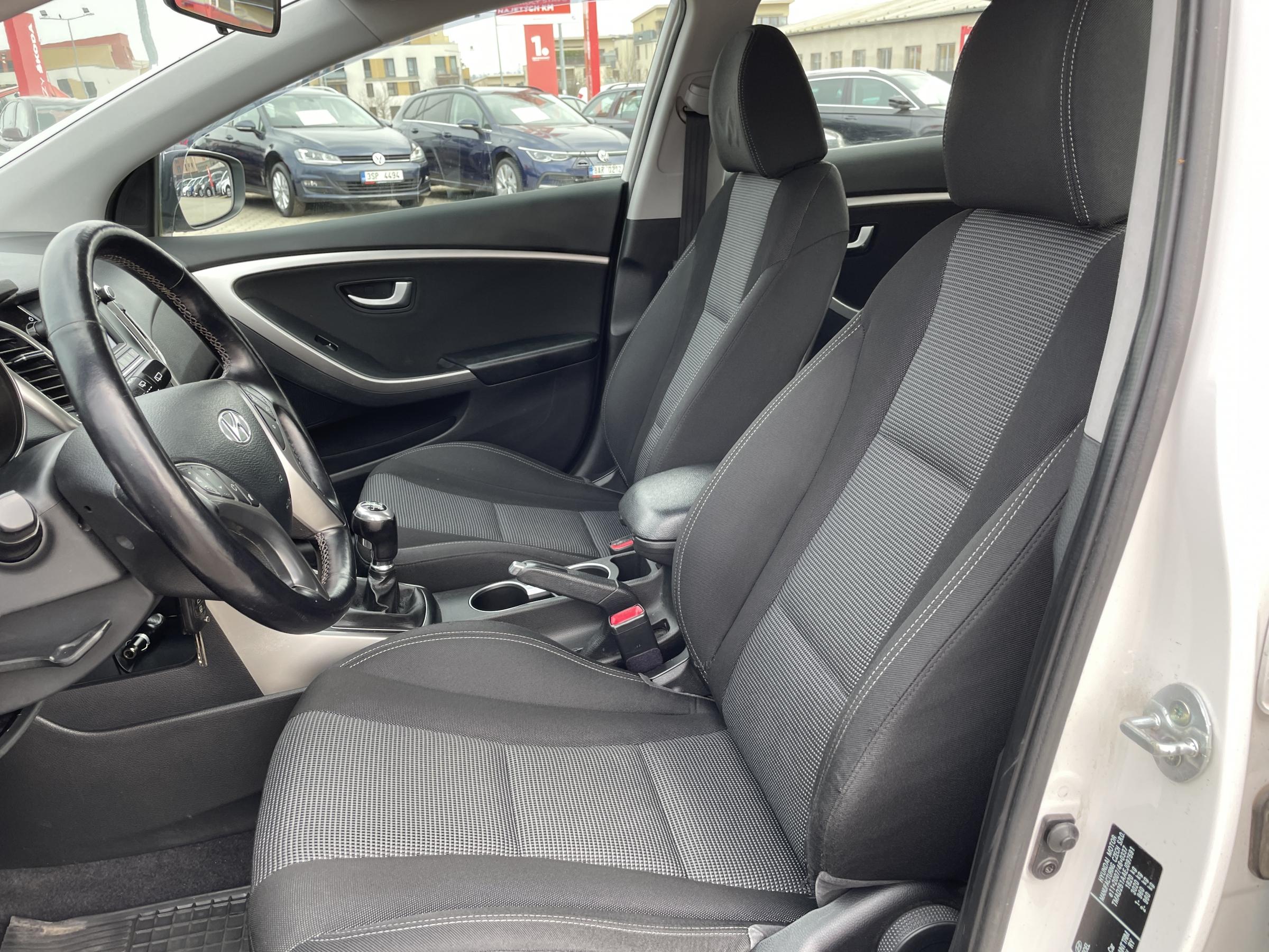 Hyundai i30, 2013 - pohled č. 9