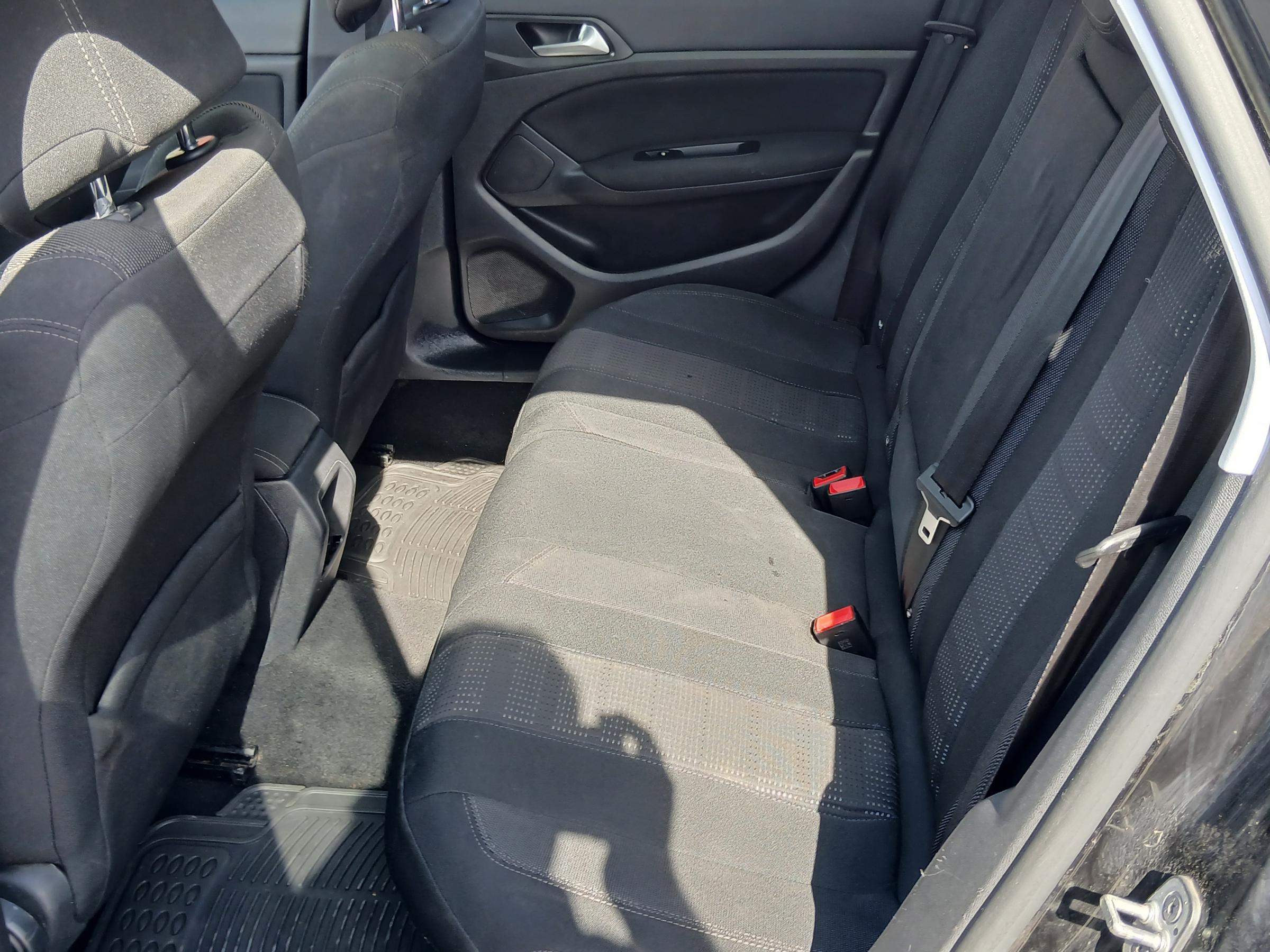 Peugeot 308, 2015 - pohled č. 10