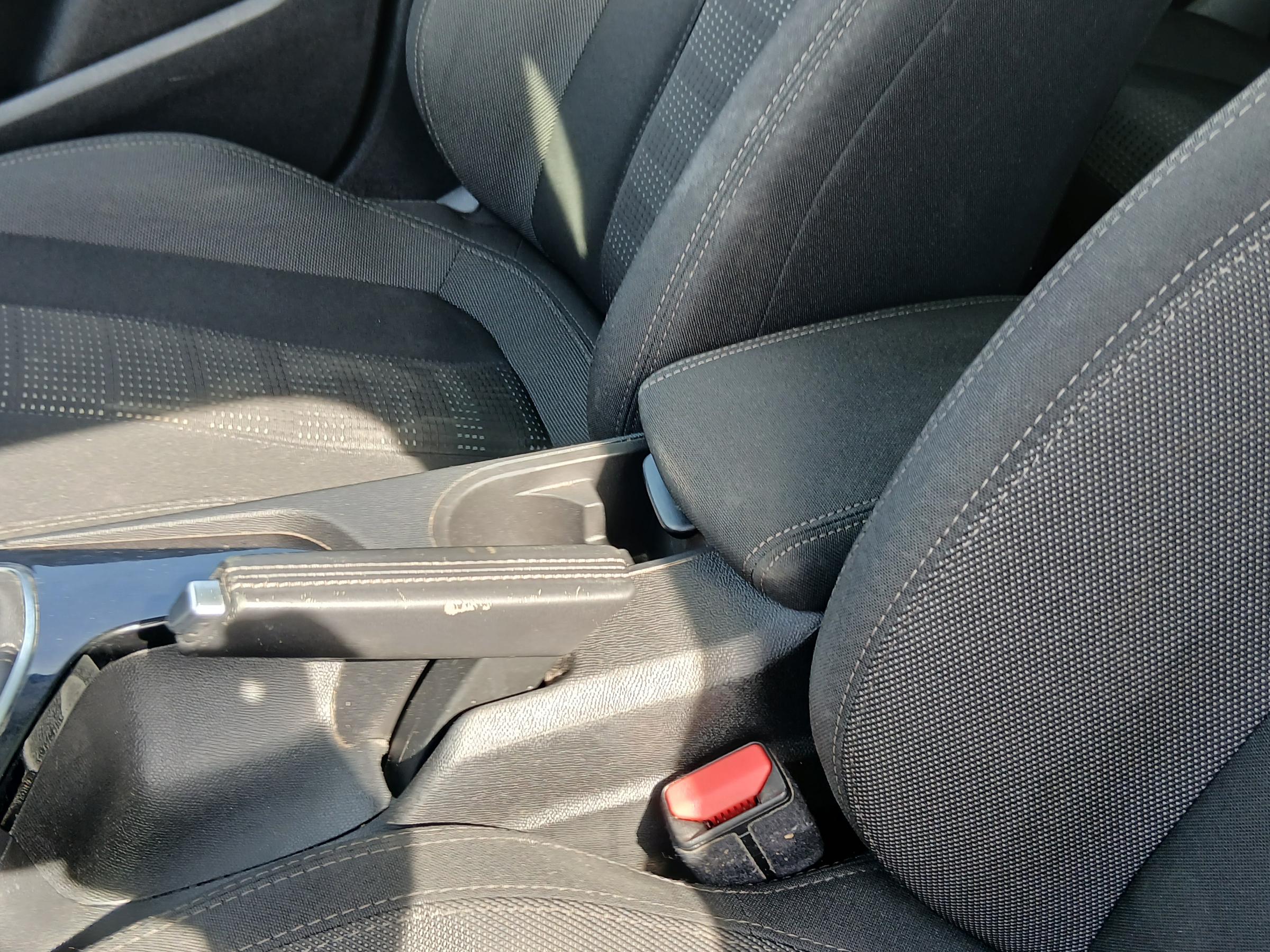 Peugeot 308, 2015 - pohled č. 22