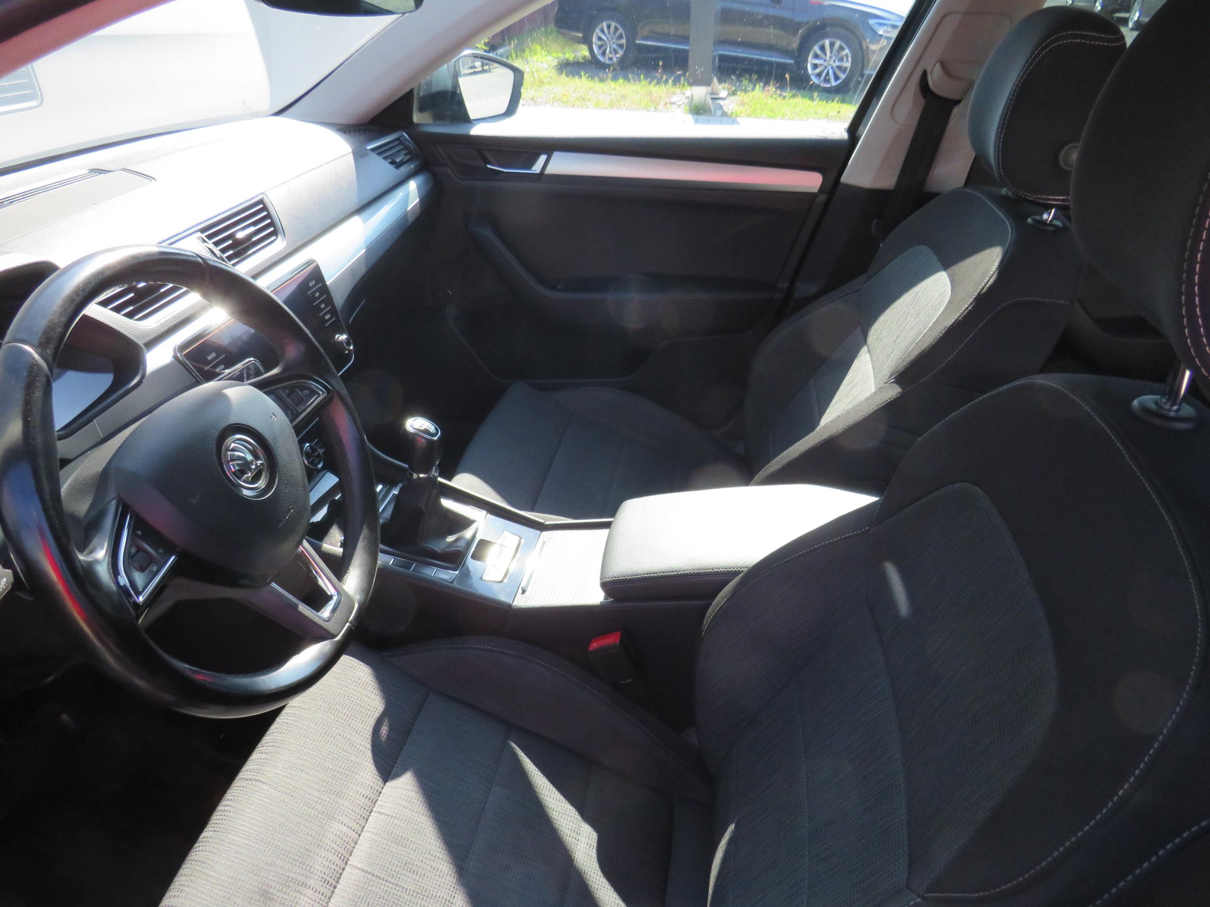 Škoda Superb III, 2018 - pohled č. 10