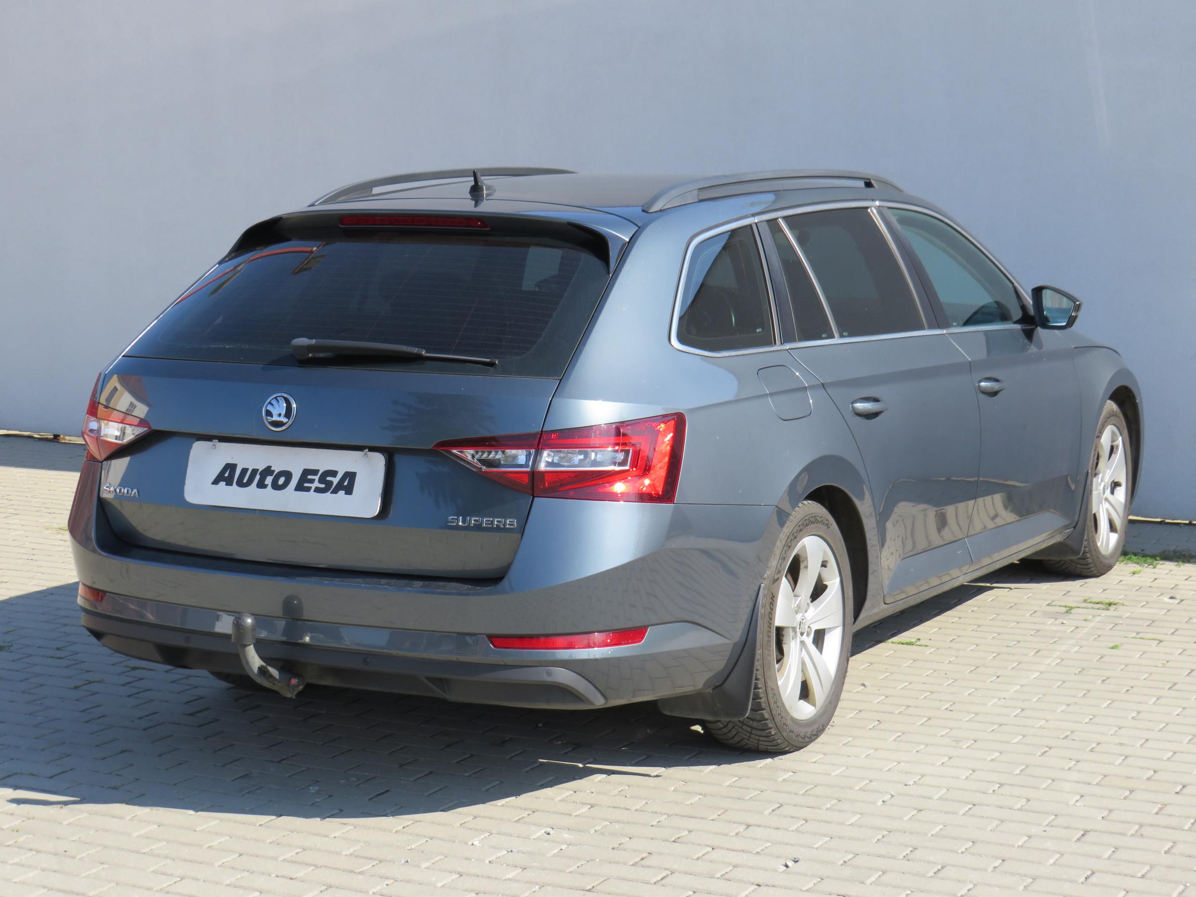 Škoda Superb III, 2018 - pohled č. 4
