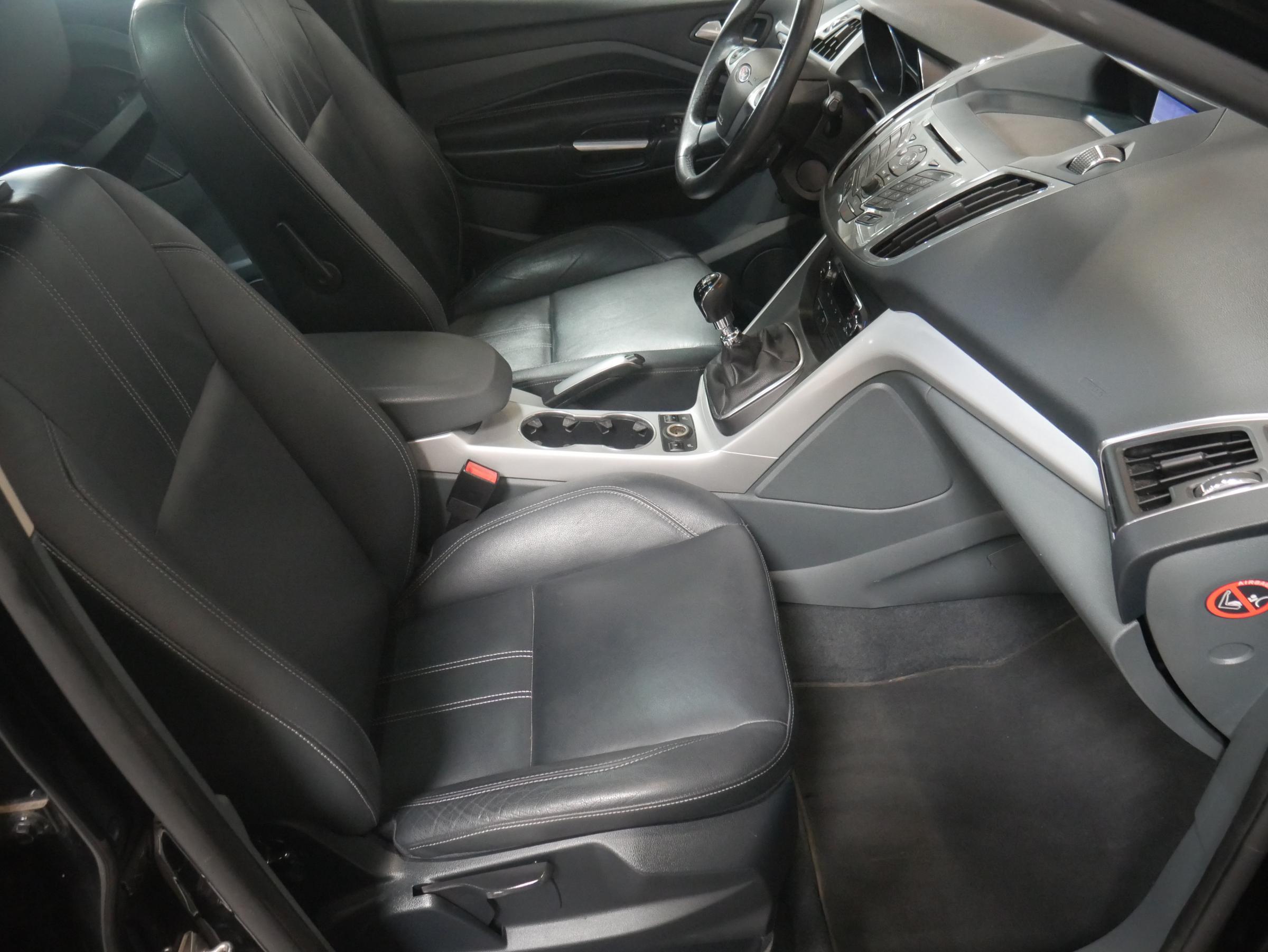 Ford C-MAX, 2011 - pohled č. 12