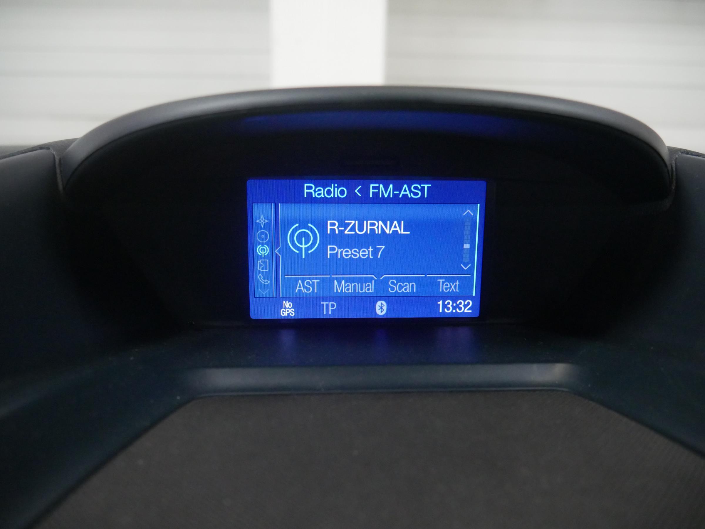 Ford C-MAX, 2011 - pohled č. 16