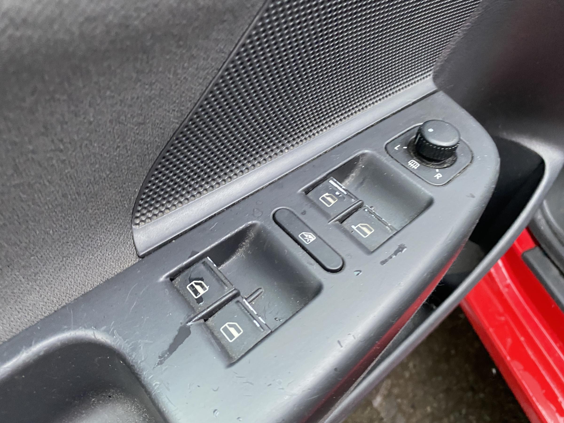 Volkswagen Golf, 2005 - pohled č. 13