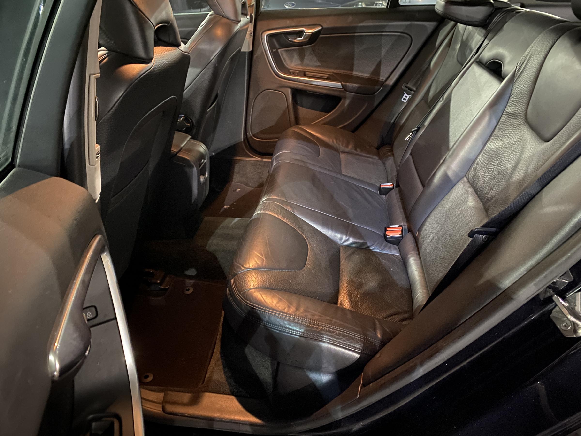 Volvo V60, 2013 - pohled č. 10