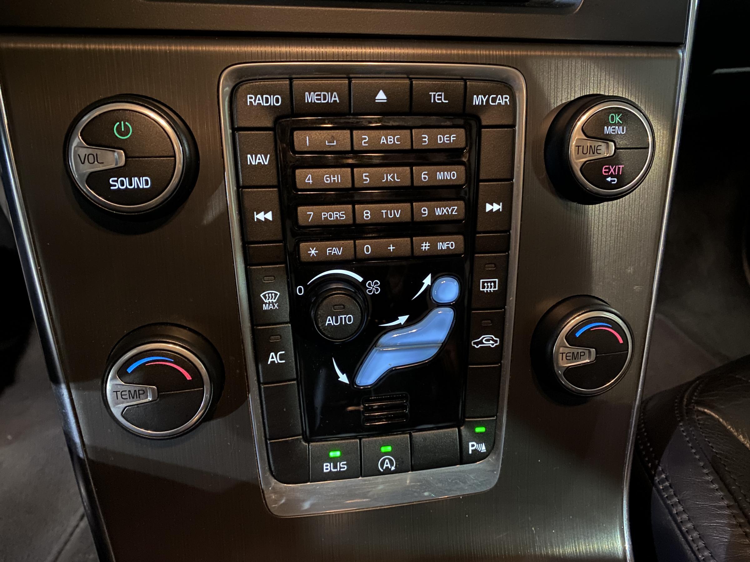 Volvo V60, 2013 - pohled č. 15