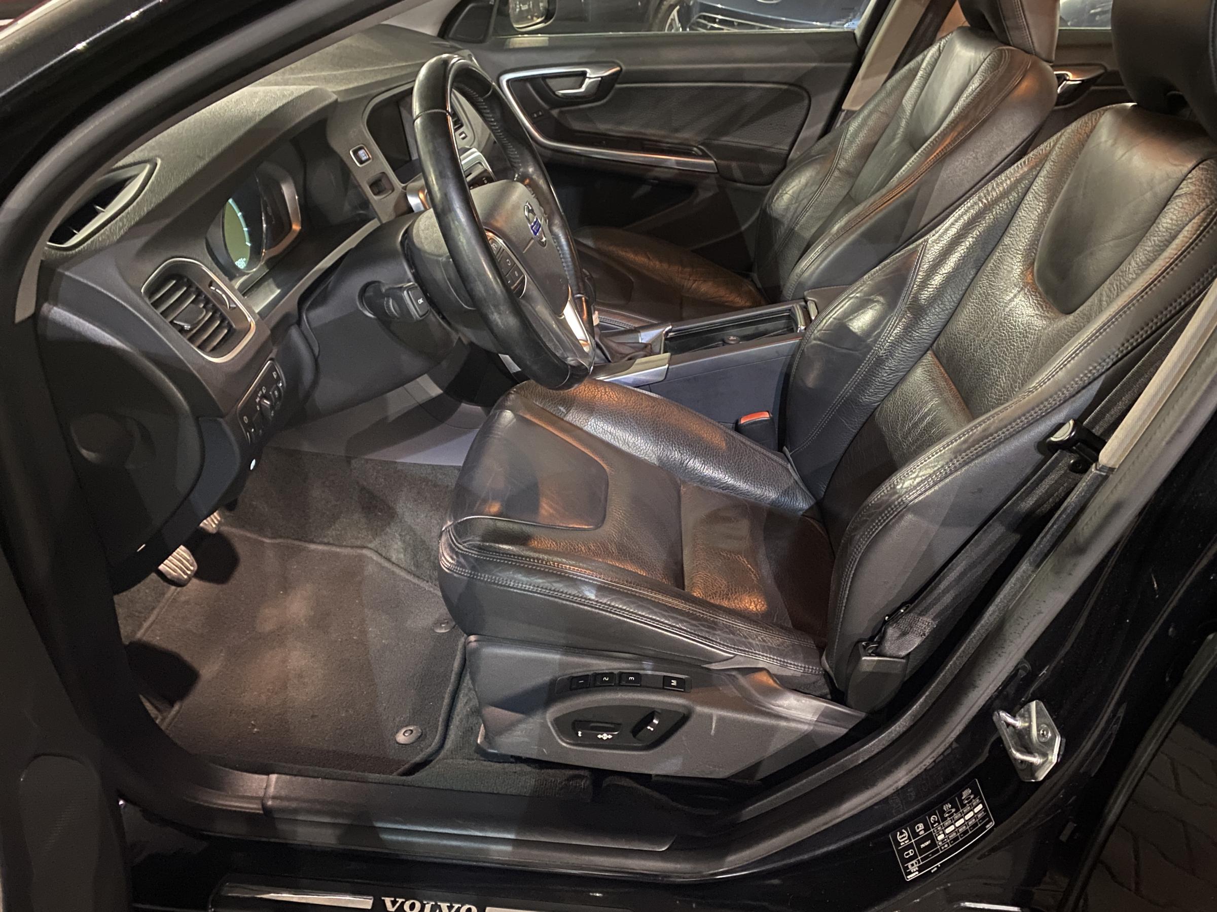 Volvo V60, 2013 - pohled č. 9