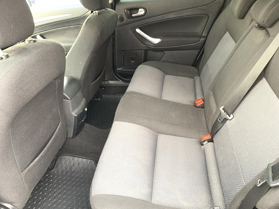 Ford Mondeo 1.6i 