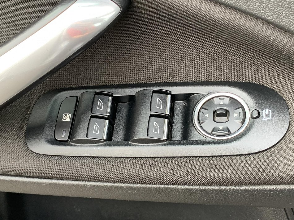 Ford Mondeo 1.6i 
