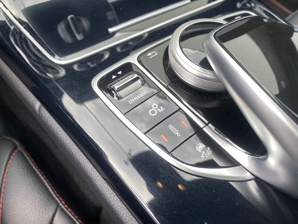 Mercedes-Benz Třída C 3.0 Biturbo AMG C450 4Matic