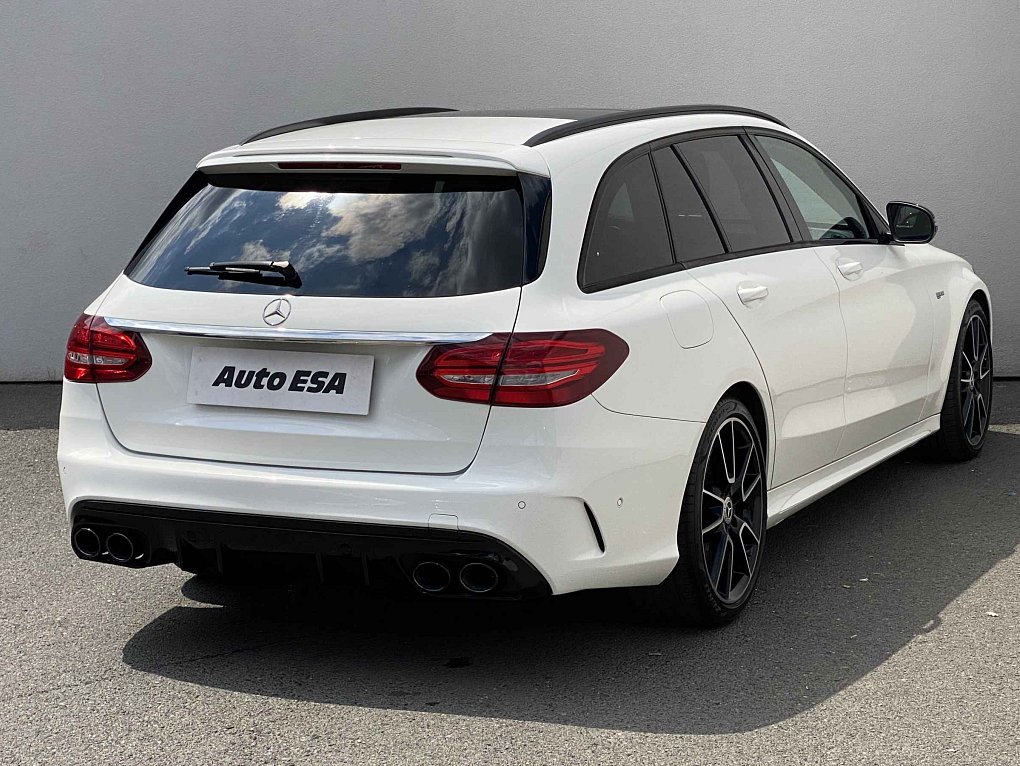 Mercedes-Benz Třída C 3.0 Biturbo AMG C450 4Matic