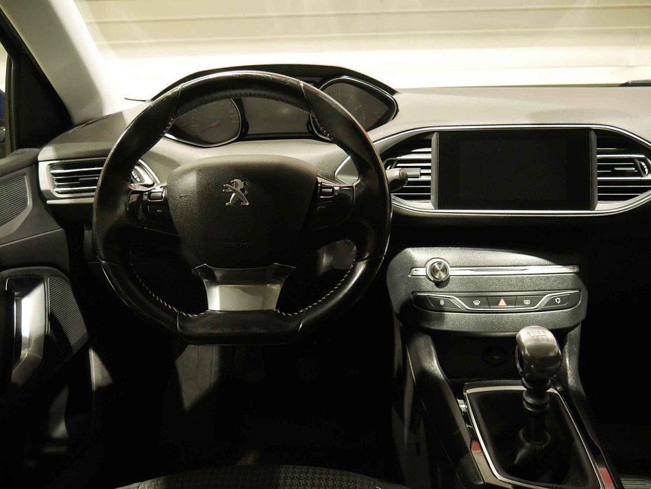 Peugeot 308 1.2 THP 