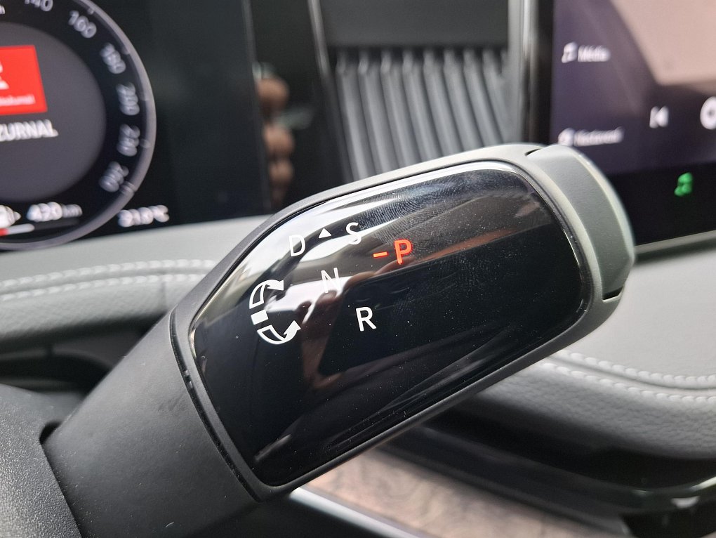 Škoda Superb IV 2.0 TDi L&K 4x4