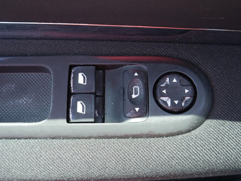 Peugeot 3008 1.6 VTi 