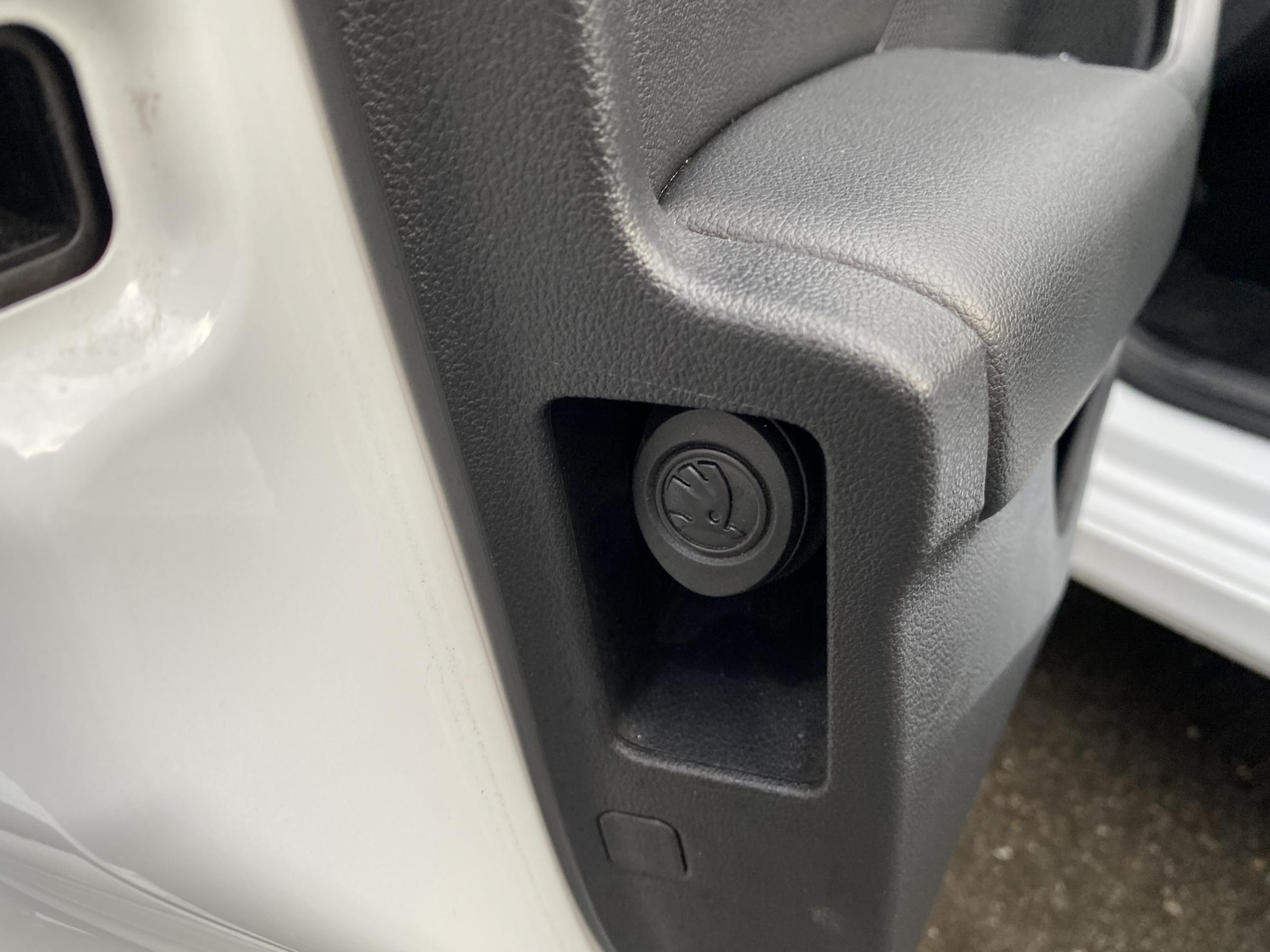 Škoda Octavia IV, 2021 - pohled č. 13