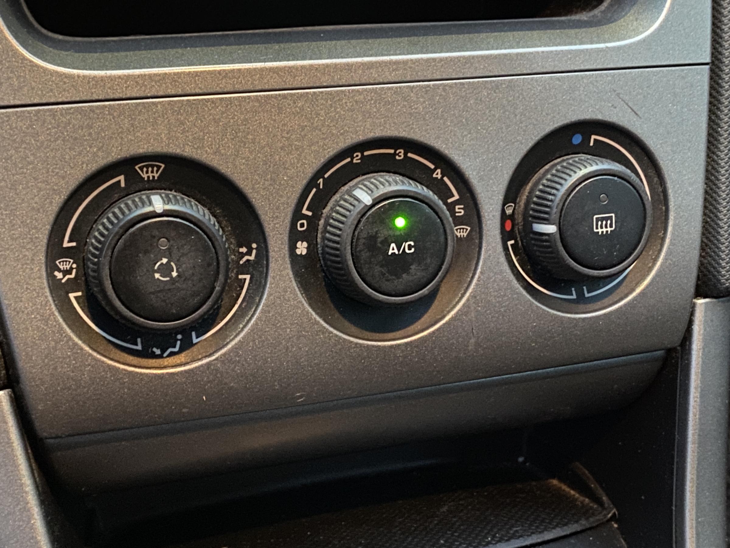 Peugeot 308, 2008 - pohled č. 13