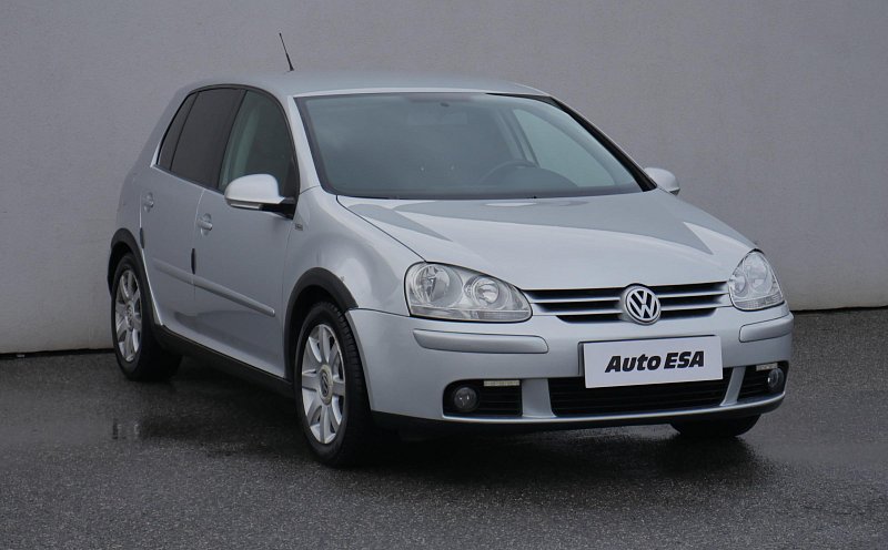 Volkswagen Golf 1.6FSi 
