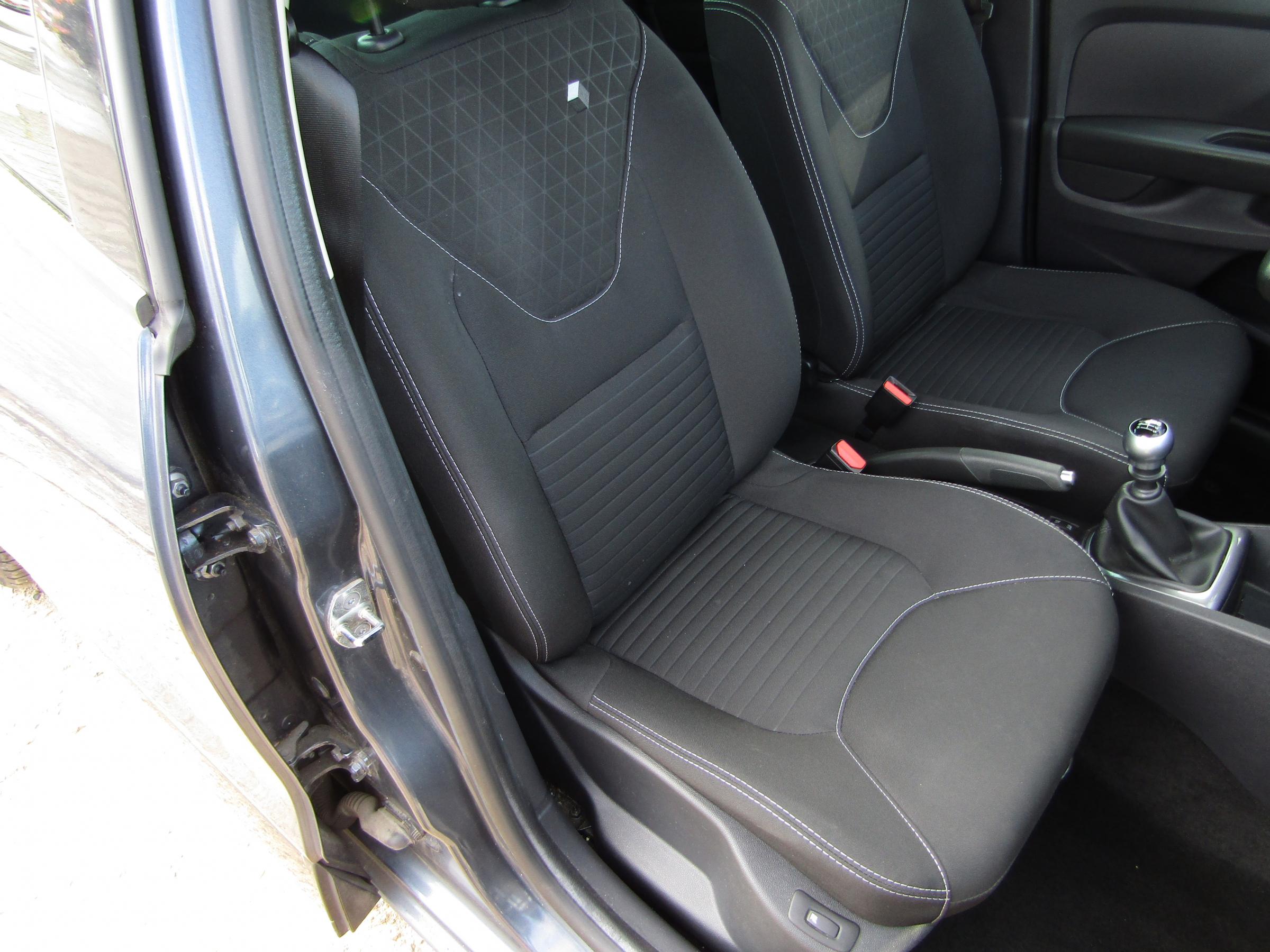 Renault Clio, 2016 - pohled č. 12