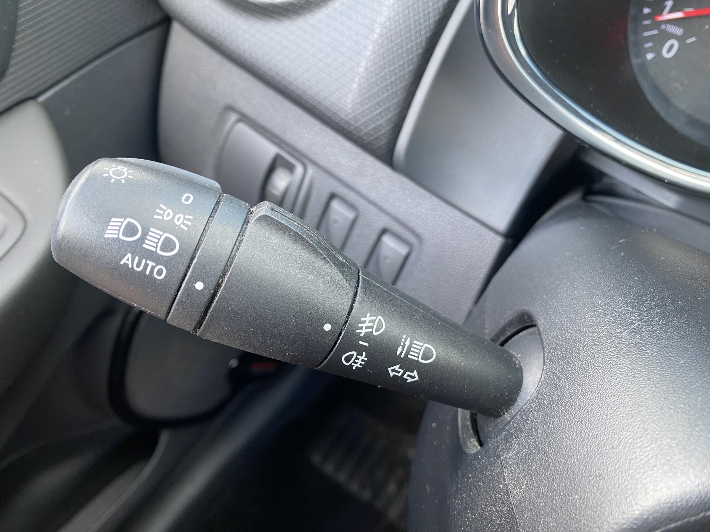 Renault Clio, 2016 - pohled č. 16