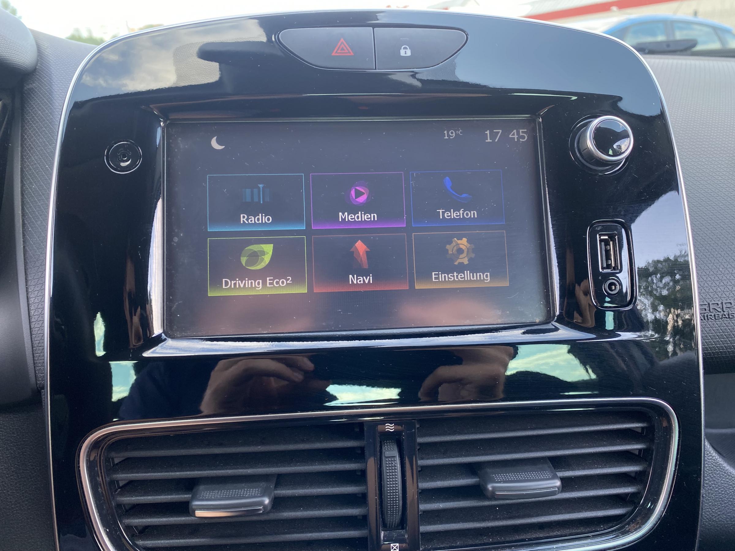 Renault Clio, 2016 - pohled č. 20