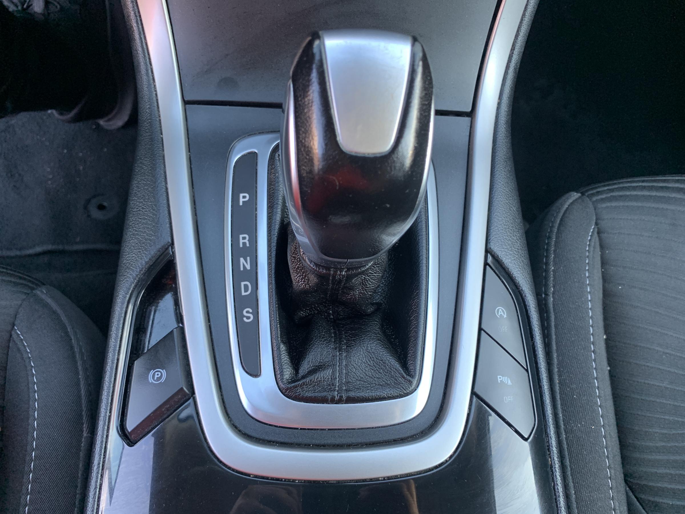 Ford S-MAX, 2018 - pohled č. 17