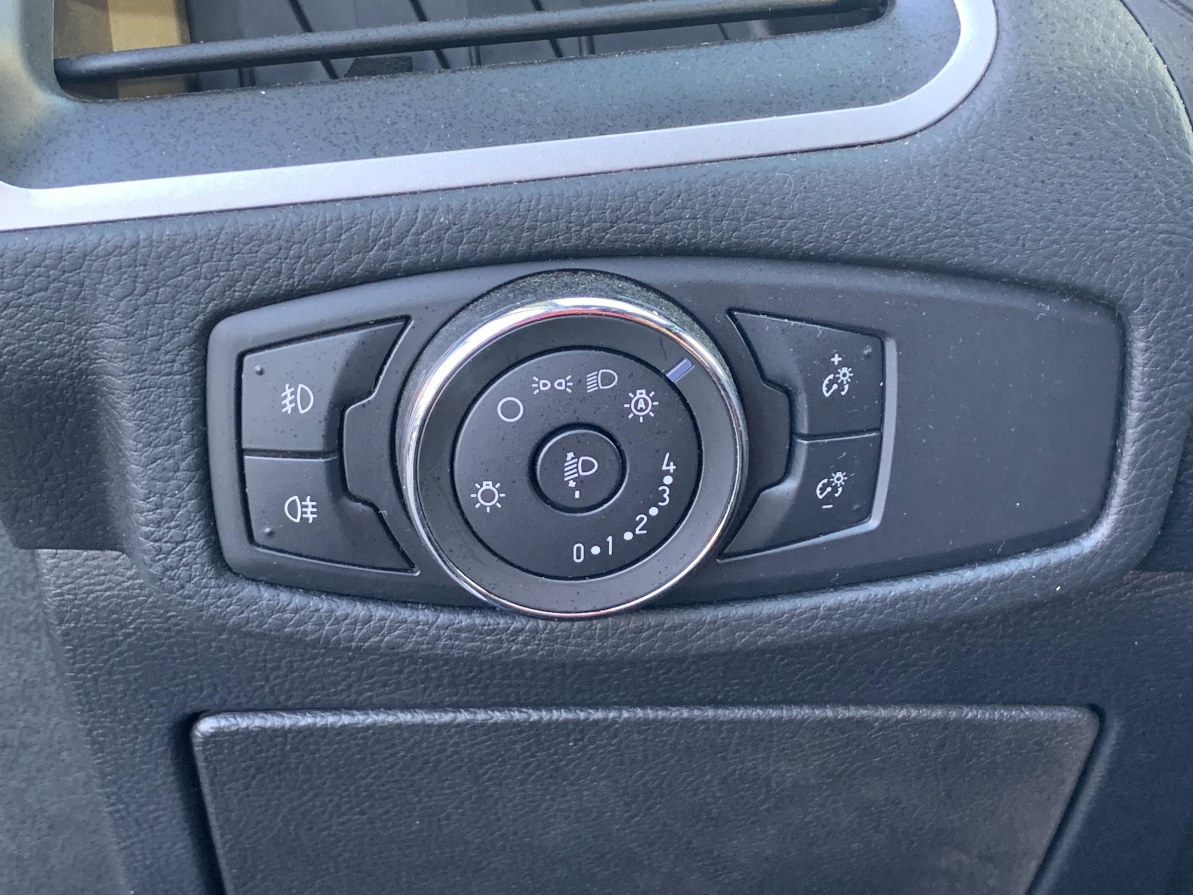 Ford S-MAX, 2018 - pohled č. 18