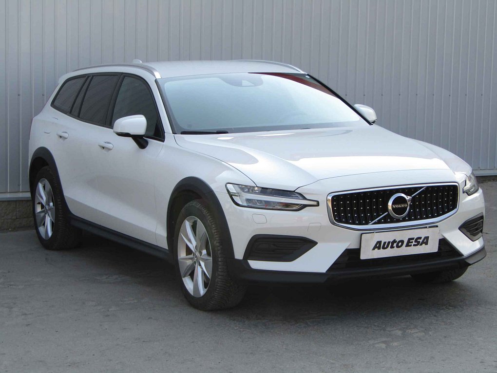 Volvo V60 2.0 D4 Cross Country 4x4