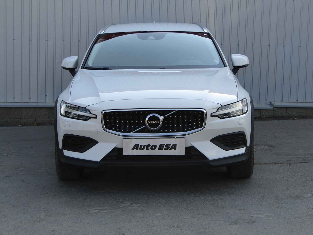 Volvo V60 2.0 D4 Cross Country 4x4
