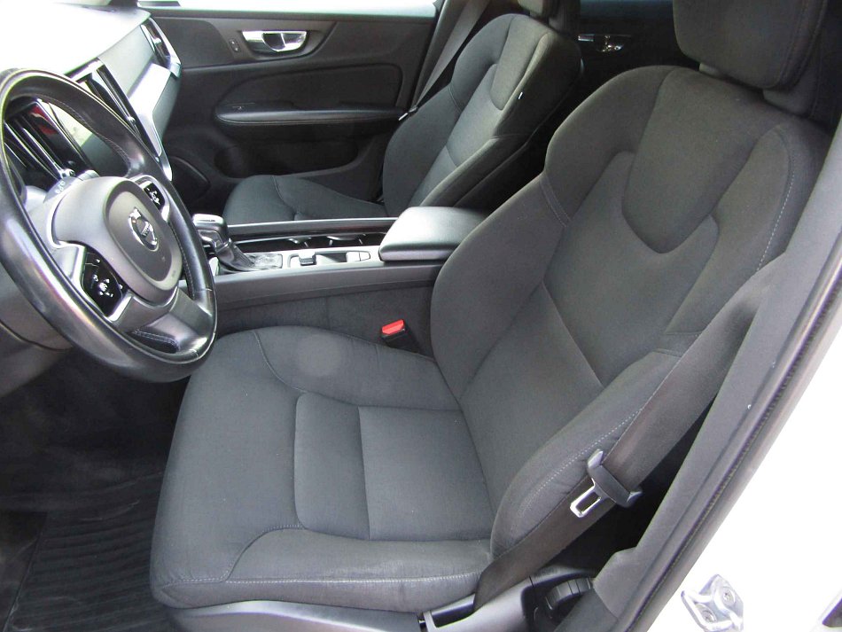 Volvo V60 2.0 D4 Cross Country 4x4