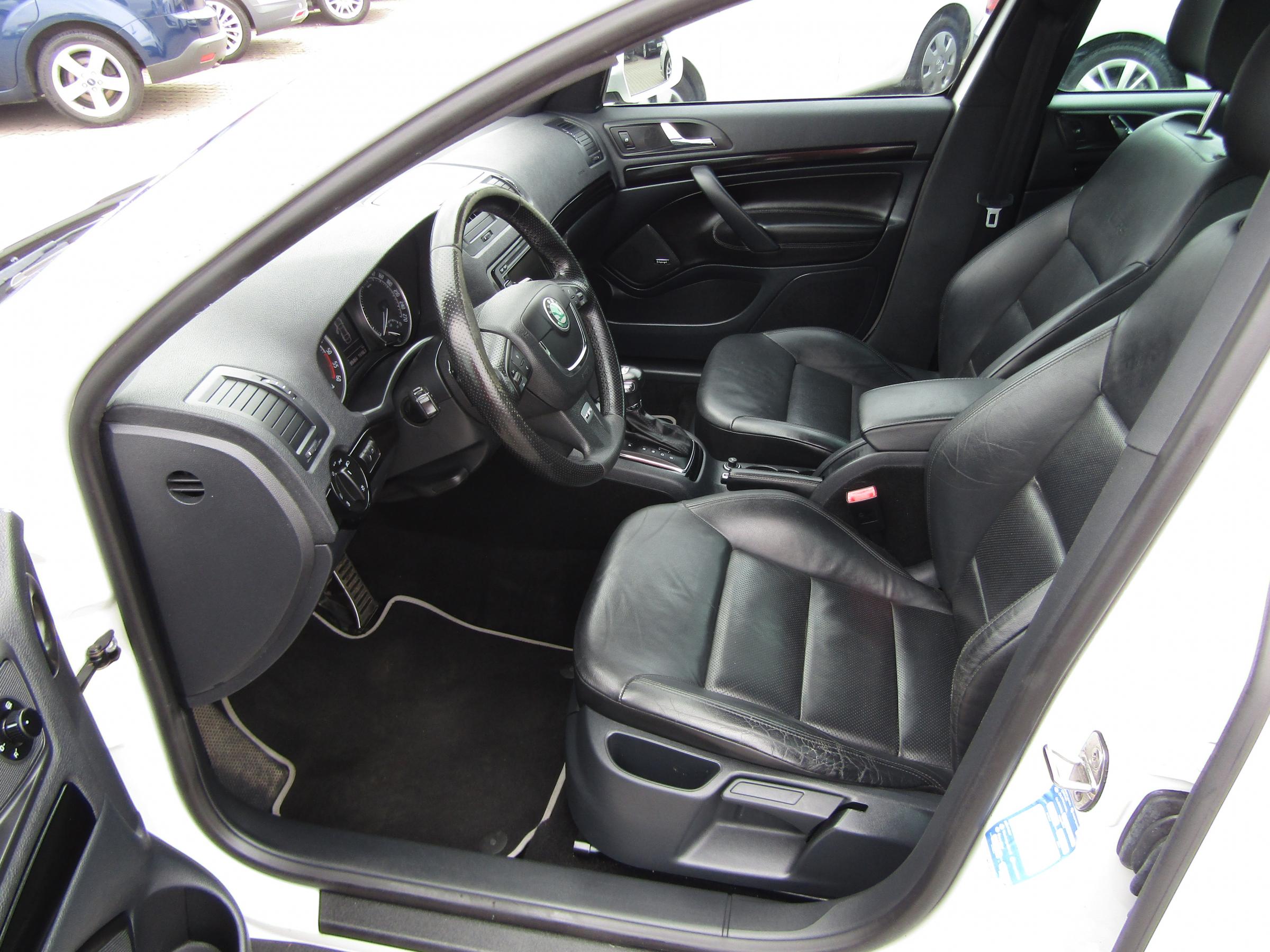 Škoda Octavia II, 2012 - pohled č. 13