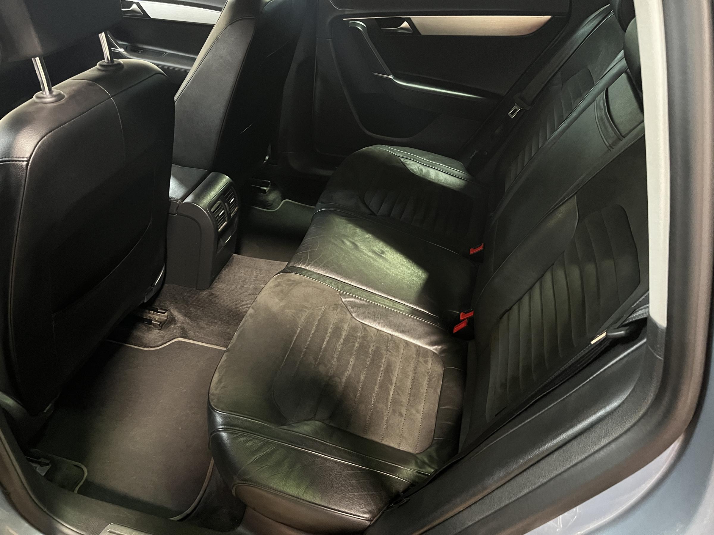 Volkswagen Passat, 2011 - pohled č. 10