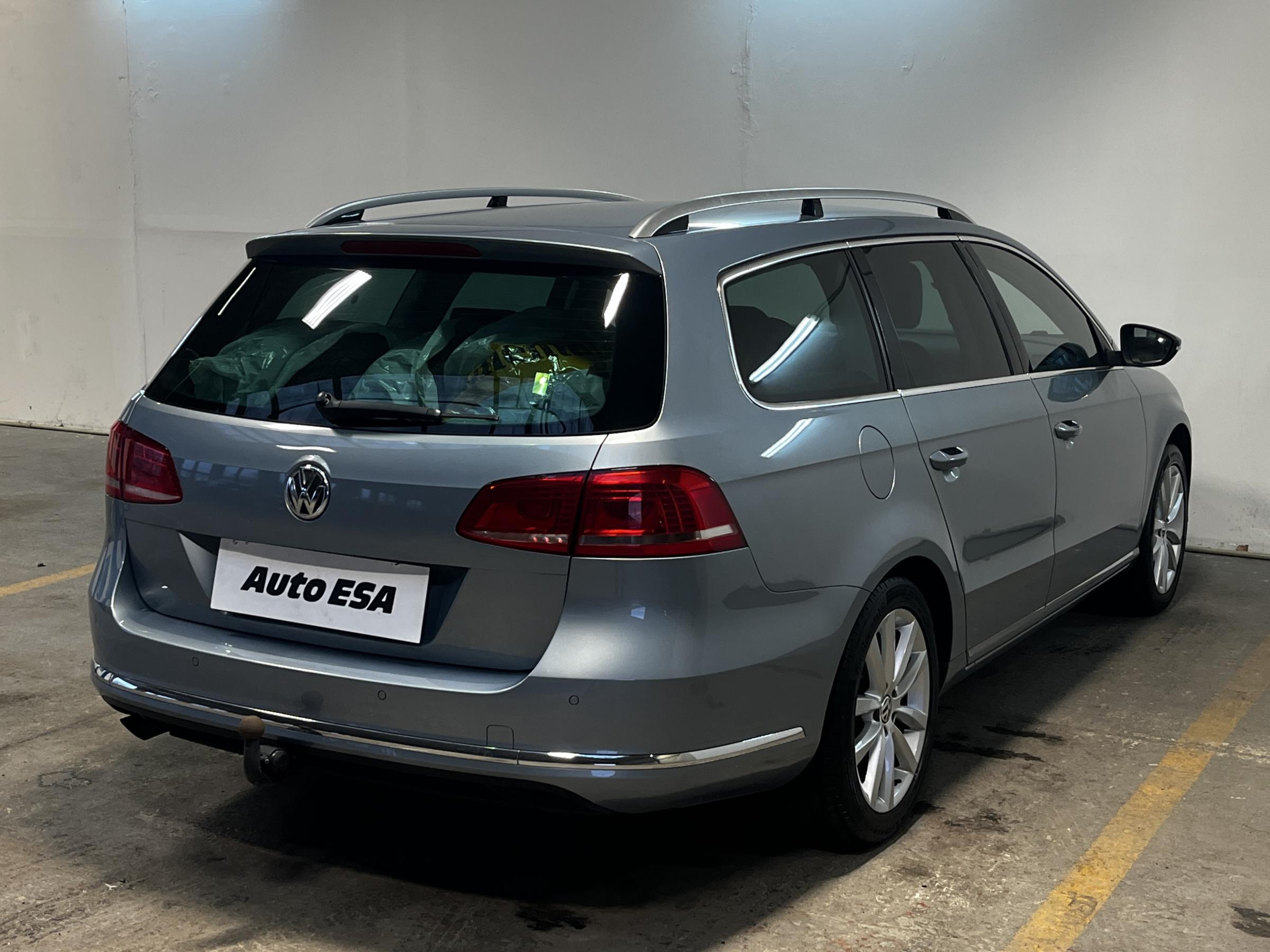 Volkswagen Passat, 2011 - pohled č. 4