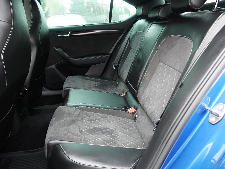 Škoda Superb III 2.0 TSi SportLine 4x4