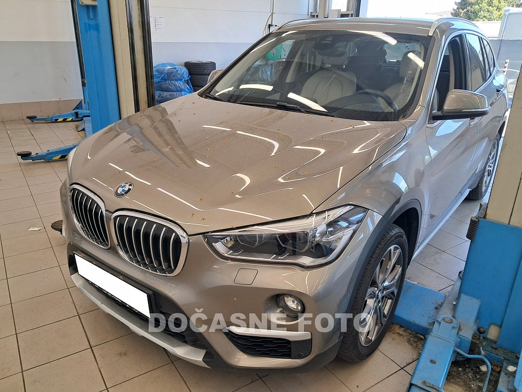 BMW X1 1.5 i 