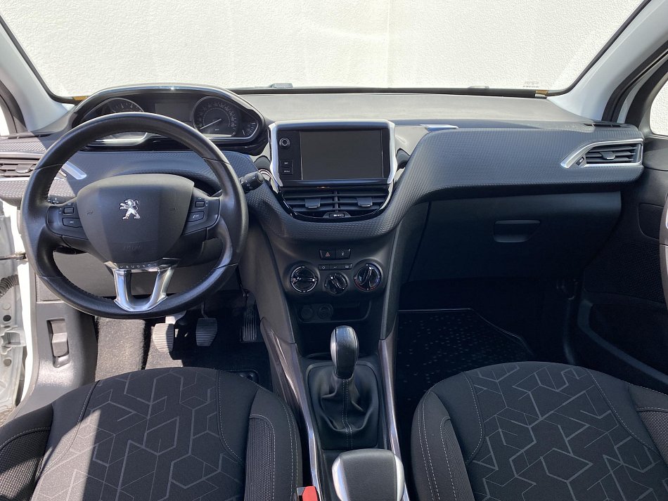 Peugeot 2008 1.2 PT Style