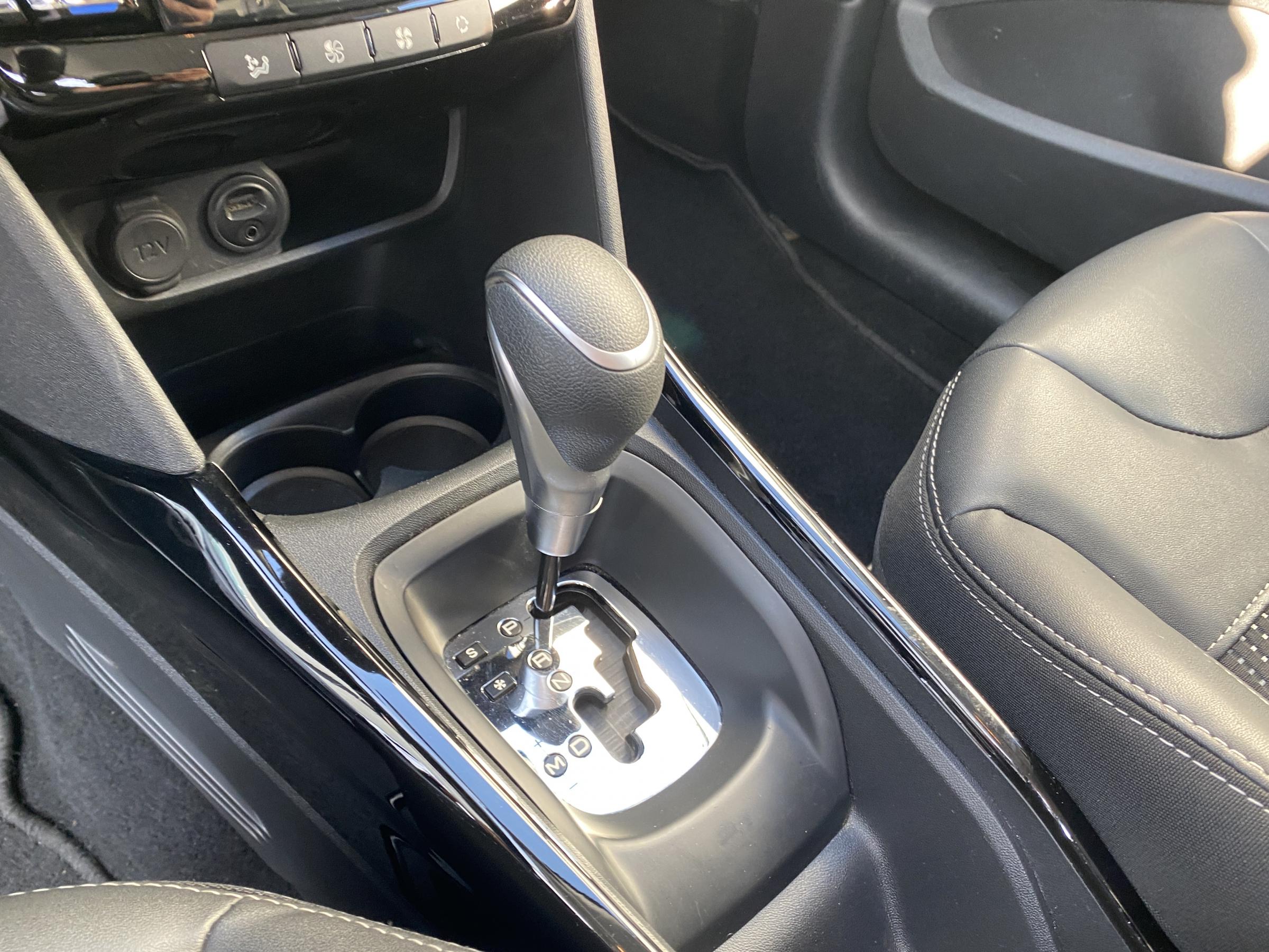 Peugeot 2008, 2016 - pohled č. 16